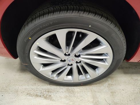 New 2026 Buick Envision Avenir image 3