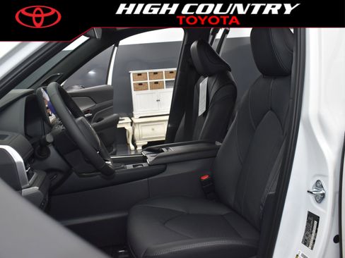 New 2026 Toyota Grand Highlander AWD Hybrid image 22