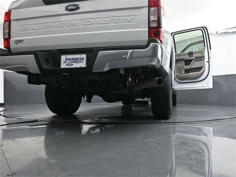 Used 2022 Ford F250 XLT w/ Snow Plow Prep Package image 42