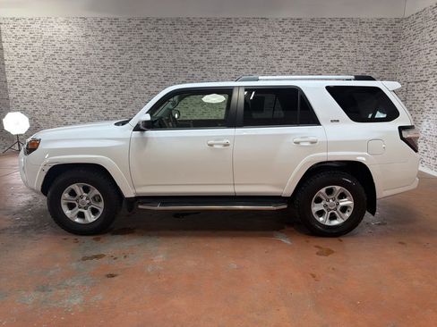 Used 2020 Toyota 4Runner SR5 image 4