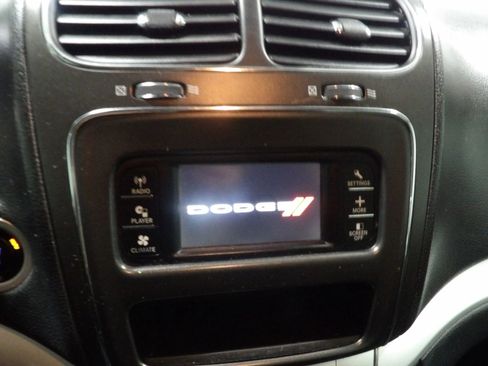 Used 2016 Dodge Journey SXT image 11