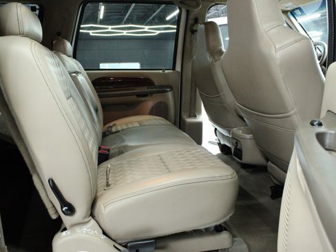 Used 2002 Ford Excursion Limited AWD/4WD image 29