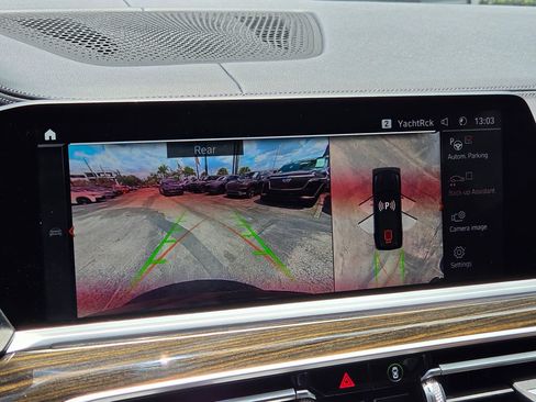 Used 2021 BMW X7 xDrive40i w/ Premium Package AWD/4WD image 4