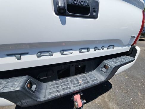 Used 2017 Toyota Tacoma SR w/ Tow Package AWD/4WD image 24