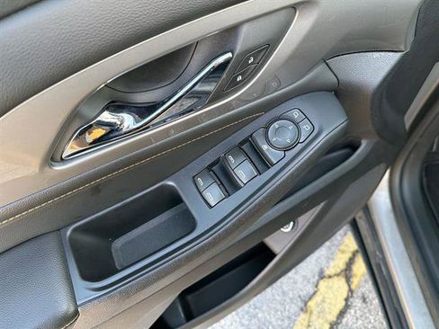 Certified 2018 Chevrolet Traverse LT image 15