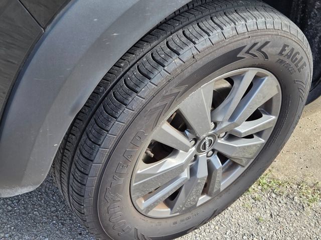 Used 2024 Nissan Pathfinder SV AWD/4WD image 9