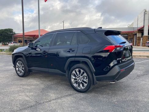 Certified 2025 Toyota RAV4 XLE Premium FWD image 7