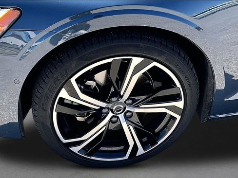 Used 2024 Volvo S60 B5 Ultimate w/ Climate Package image 8