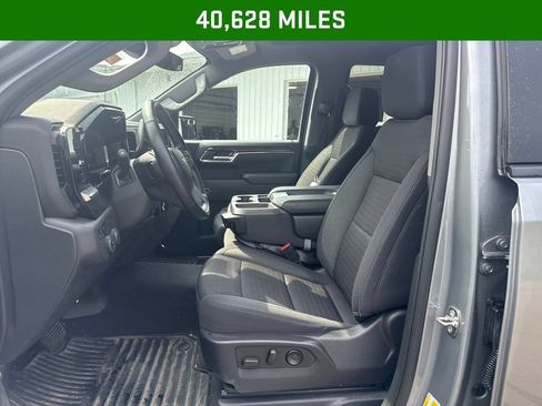 Used 2023 Chevrolet Silverado 1500 LT AWD/4WD image 4