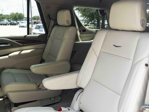 Used 2024 Cadillac Escalade Premium Luxury Platinum w/ LPO, Floor Liner Package AWD/4WD image 20
