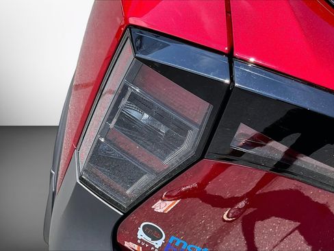 Certified 2025 Nissan Kicks SV AWD/4WD image 27