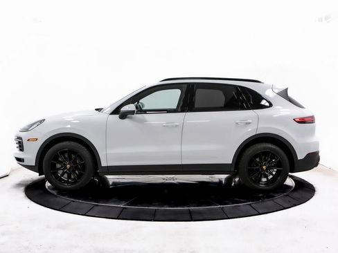 Certified 2023 Porsche Cayenne image 2