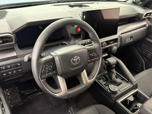 Used 2026 Toyota 4Runner TRD Off-Road Premium AWD/4WD image 4