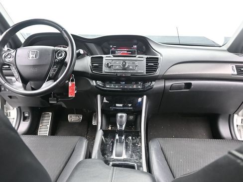 Used 2017 Honda Accord Sport image 20
