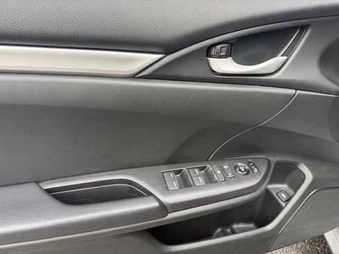 Used 2019 Honda Civic Sport image 17