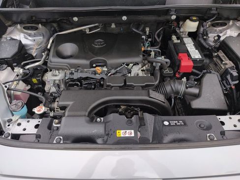 Used 2021 Toyota RAV4 LE image 22