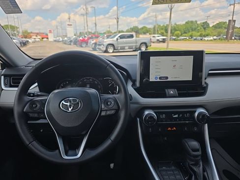 Certified 2025 Toyota RAV4 XLE w/ Convenience Package AWD/4WD image 13