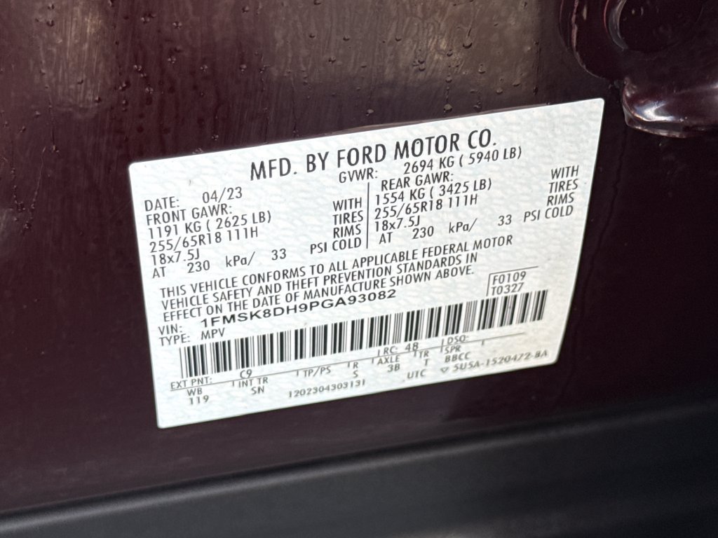 Used 2023 Ford Explorer XLT w/ Equipment Group 202A AWD/4WD image 31