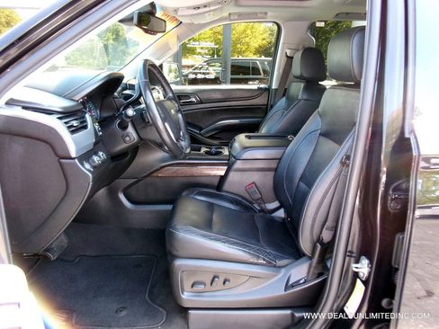Used 2019 Chevrolet Tahoe LT AWD/4WD image 9