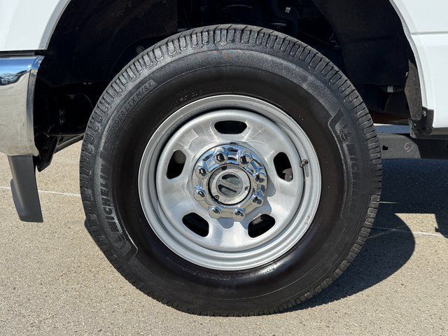 Used 2024 Ford F350 XL w/ Snow Plow/Camper Package AWD/4WD image 10