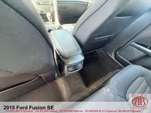 Used 2015 Ford Fusion SE FWD image 13