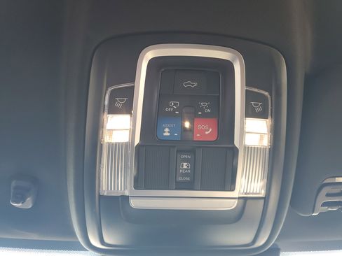 Used 2023 RAM 2500 Limited image 27