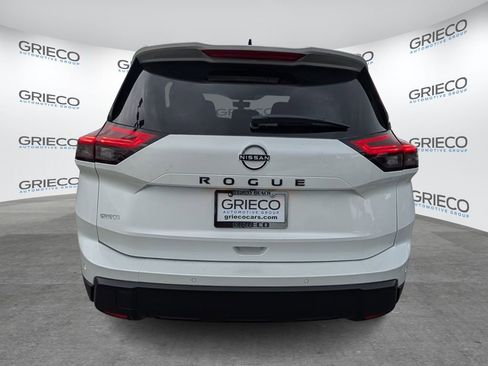 New 2026 Nissan Rogue SV FWD image 6