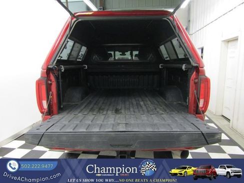 Used 2022 GMC Sierra 2500 Denali w/ Denali Ultimate Package AWD/4WD image 24
