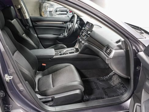 Used 2019 Honda Accord image 16