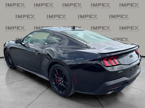 Used 2025 Ford Mustang GT Premium RWD image 3