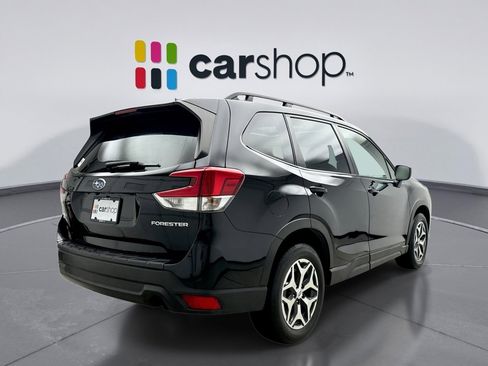 Used 2023 Subaru Forester Premium image 5