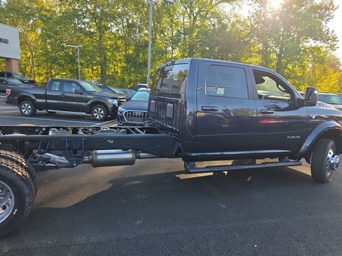 New 2026 RAM 5500 Laramie image 24