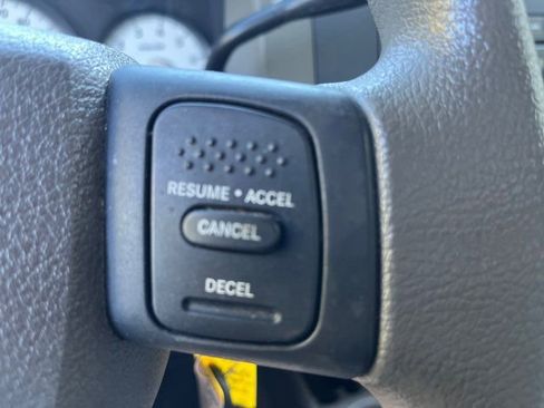 Used 2011 Dodge Dakota Big Horn image 17