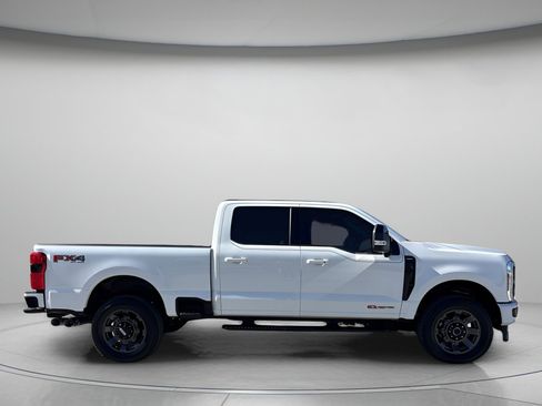 Used 2024 Ford F250 Lariat w/ Sport Appearance Package image 2