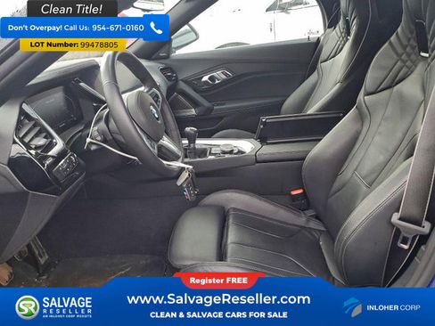 Used 2025 BMW Z4 M40i w/ Premium Package image 9