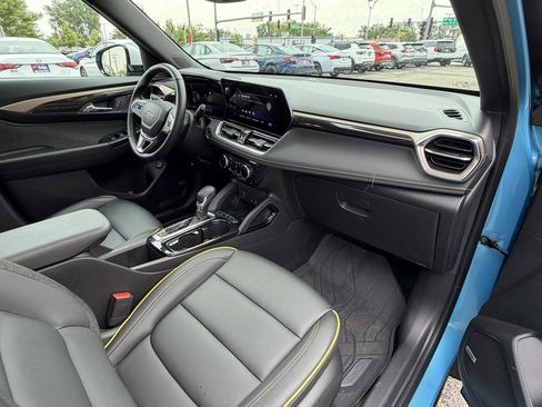 Used 2025 Chevrolet TrailBlazer ACTIV w/ Convenience Package AWD/4WD image 25