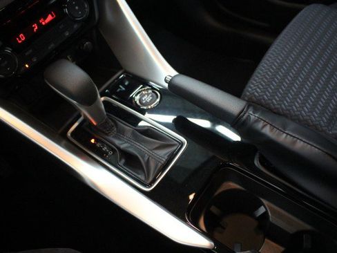 New 2026 Mitsubishi Eclipse Cross ES image 13