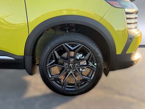 New 2026 Nissan Kicks SR FWD image 10