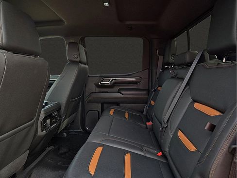 Used 2023 GMC Sierra 1500 AT4 w/ AT4 Premium Package image 8