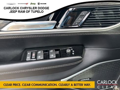Used 2022 Jeep Wagoneer Series II AWD/4WD image 10