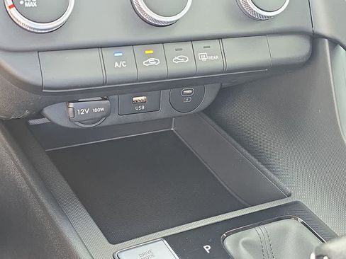 New 2026 Hyundai Elantra SE FWD image 31