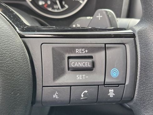 Used 2023 Nissan Rogue SV FWD image 27
