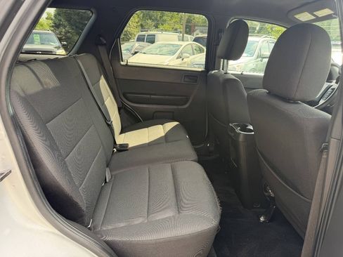 Used 2011 Ford Escape XLT AWD/4WD image 19