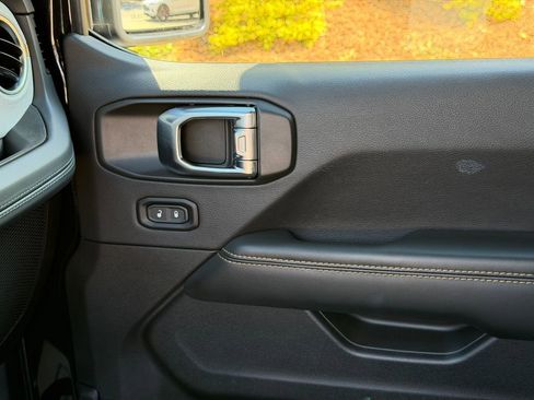 Used 2025 Jeep Wrangler Unlimited Sahara w/ Safety Group image 30