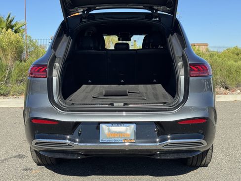 Used 2023 Mercedes-Benz EQS 580 4MATIC SUV image 14