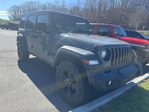 Used 2022 Jeep Wrangler Unlimited Sport image 28