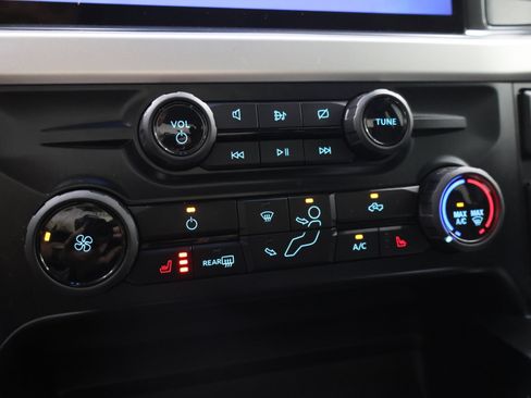 Used 2024 Ford F250 XLT w/ XLT Premium Package AWD/4WD image 40