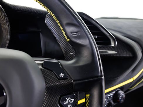 Used 2020 Ferrari 488 Pista Coupe RWD image 20
