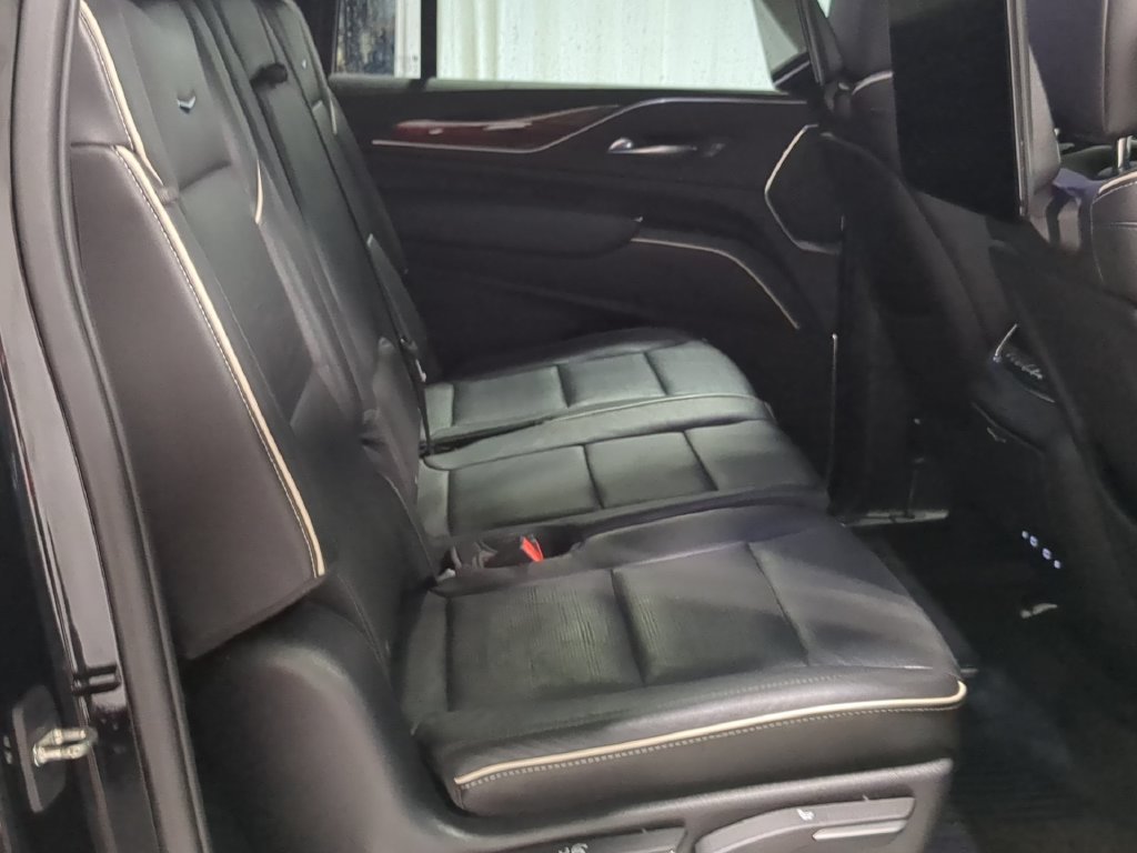 Used 2023 Cadillac Escalade ESV Premium Luxury AWD/4WD image 24