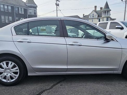 Used 2011 Honda Accord LX image 7